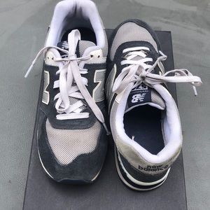 Kids New Balance shoes for boys or girls!  Size 5